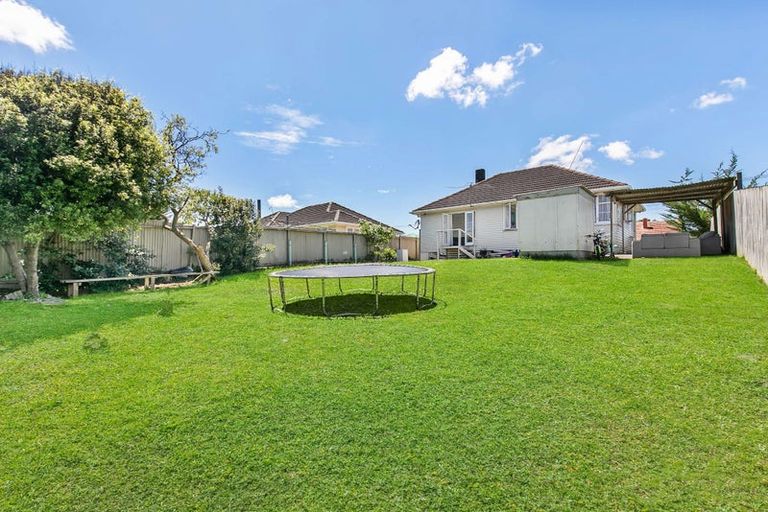 Photo of property in 18 Gaye Crescent, Otara, Auckland, 2023