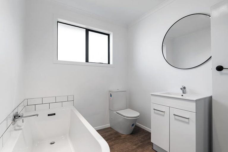 Photo of property in 4 Iredale Road, Hawera, 4610