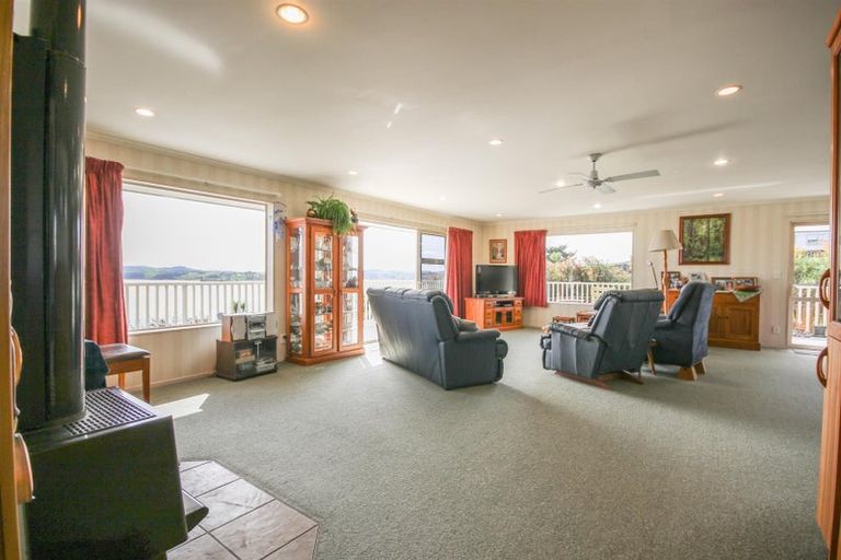 Photo of property in 16 Kotare Crescent, Pahi, Paparoa, 0571