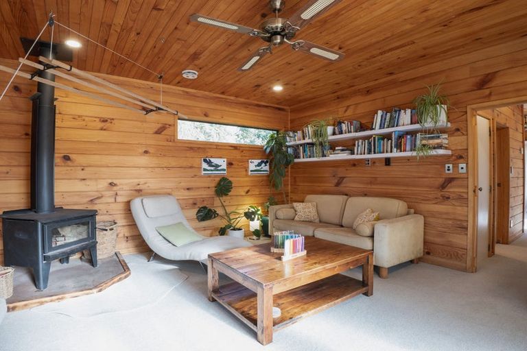 Photo of property in 72 Western Valley Road, Little River, 7591