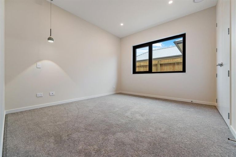 Photo of property in 23 Whakairo Crescent, Gulf Harbour, 0930