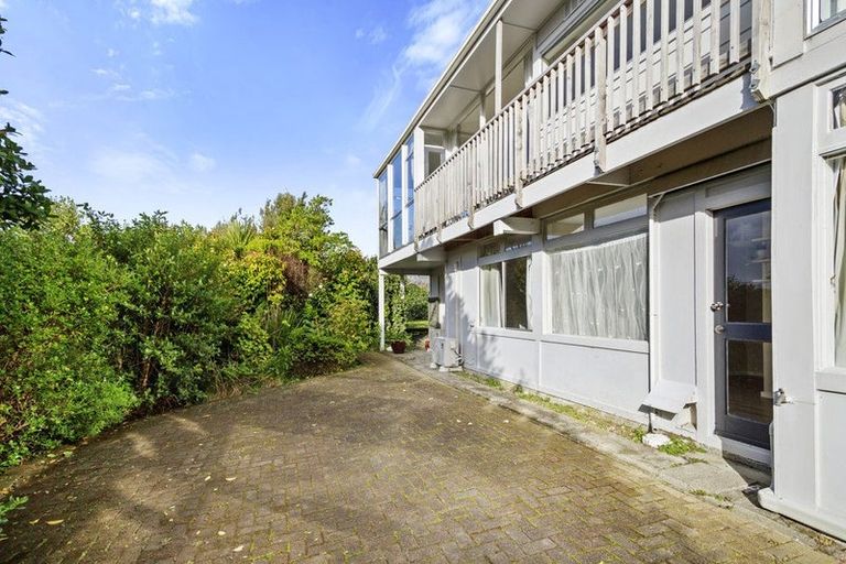 Photo of property in 1a Woodstock Terrace, Tawa, Wellington, 5028