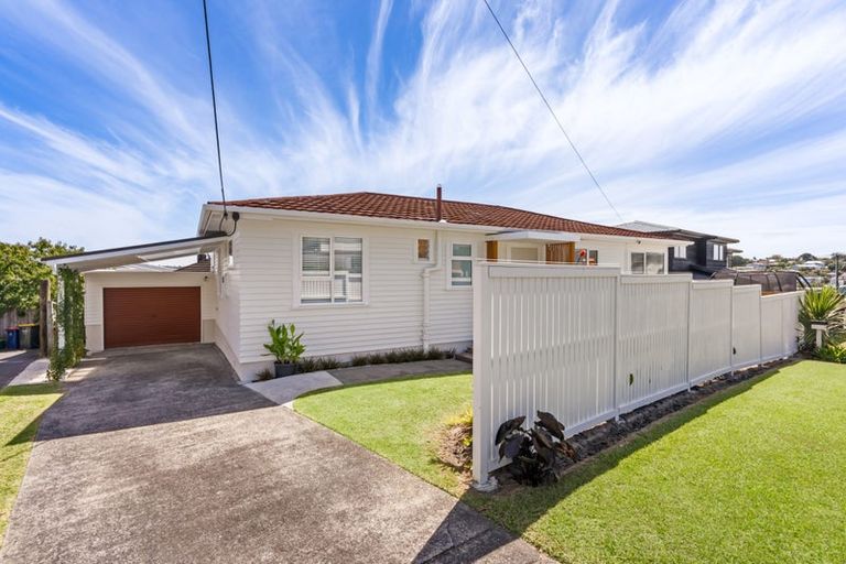 Photo of property in 1/10 Raines Avenue, Forrest Hill, Auckland, 0620