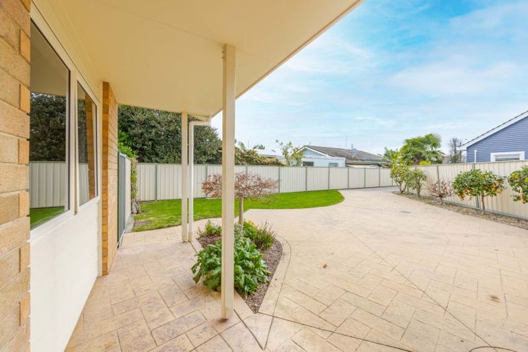 Photo of property in 6a Moeller Street, Taradale, Napier, 4112
