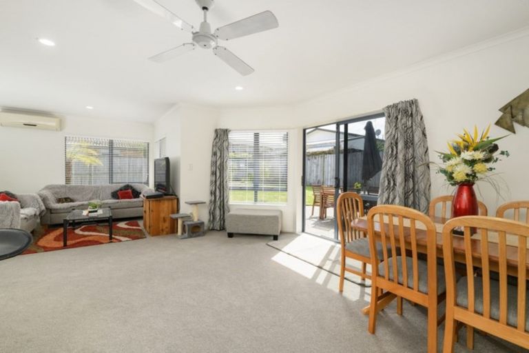 Photo of property in 73 Santa Monica Drive, Papamoa Beach, Papamoa, 3118