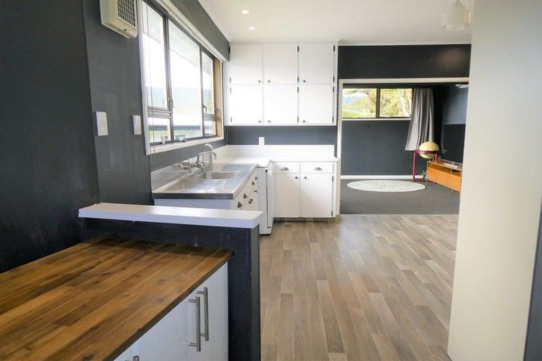Photo of property in 3 Leith Crescent, Greymouth, 7805