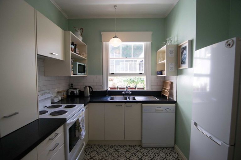 Photo of property in 332u2 Tinakori Road, Thorndon, Wellington, 6011