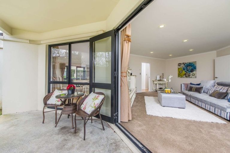 Photo of property in 19 Magee Place, East Tamaki Heights, Auckland, 2016