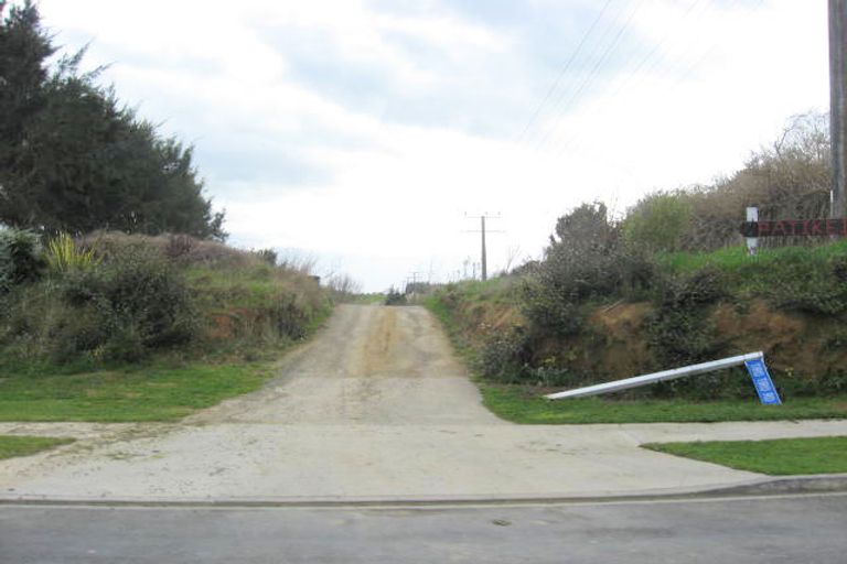 Photo of property in 122 Kawiu Road, Levin, 5510