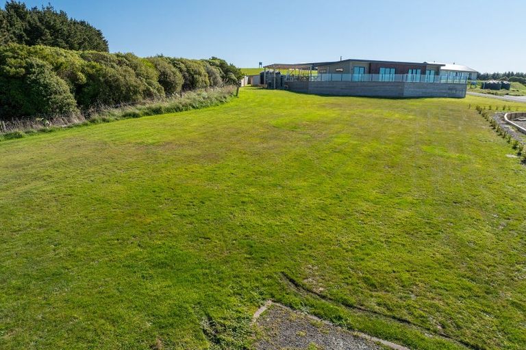 Photo of property in 3 Knoyle Road, Riversdale Beach, Masterton, 5872