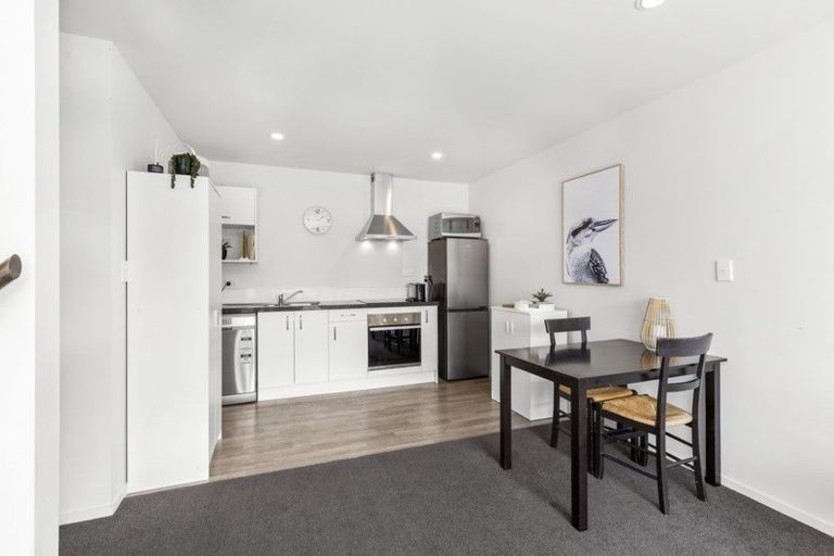 Photo of property in 100u5 Knighton Road, Hillcrest, Hamilton, 3216