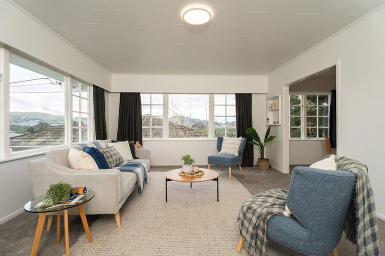 Photo of property in 54 Mark Avenue, Paparangi, Wellington, 6037