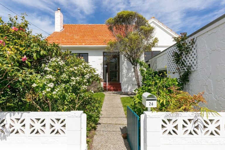Photo of property in 26 The Quadrant, Miramar, Wellington, 6022