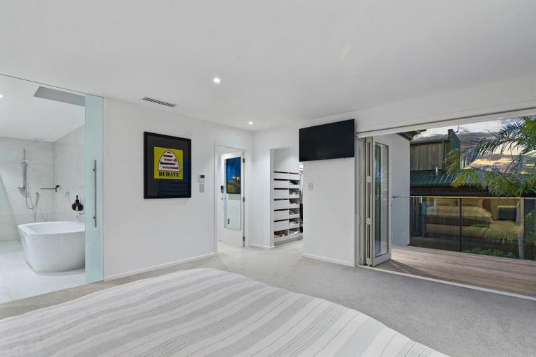 Photo of property in 15 The Strand, Takapuna, Auckland, 0622