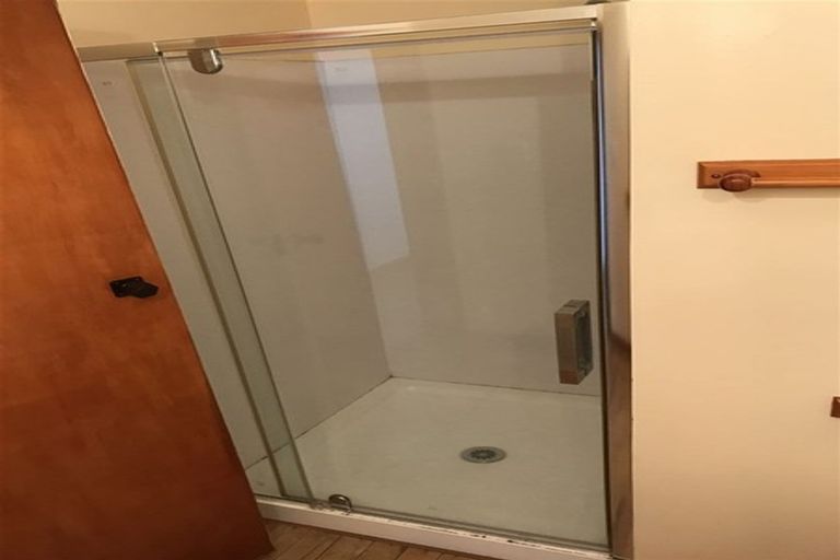 Photo of property in 805 Te Atatu Road, Te Atatu Peninsula, Auckland, 0610