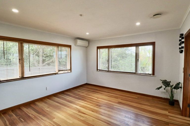 Photo of property in 182 Old Titirangi Road, Titirangi, Auckland, 0604