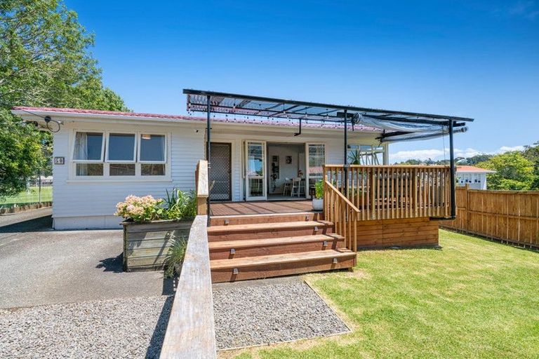 Photo of property in 1/50 Kaipatiki Road, Glenfield, Auckland, 0629