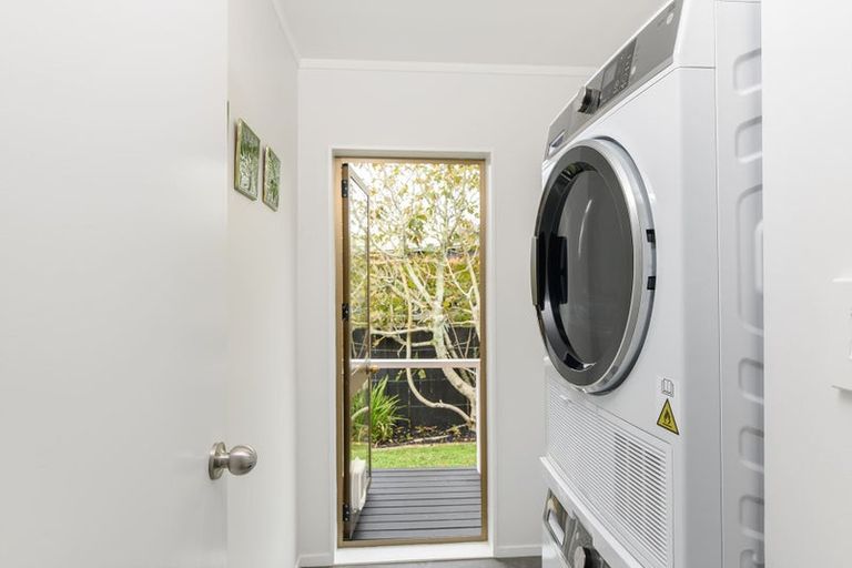 Photo of property in 63a Nile Road, Milford, Auckland, 0620