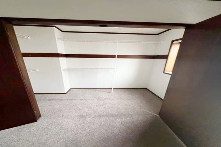 Photo of property in 56 Balmain Road, Chatswood, Auckland, 0626