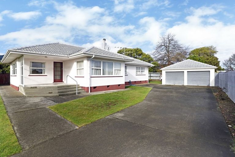 Photo of property in 6 Keats Crescent, Stoke, Nelson, 7011