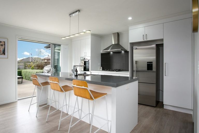Photo of property in 52 Jarrett Terrace, Leamington, Cambridge, 3432
