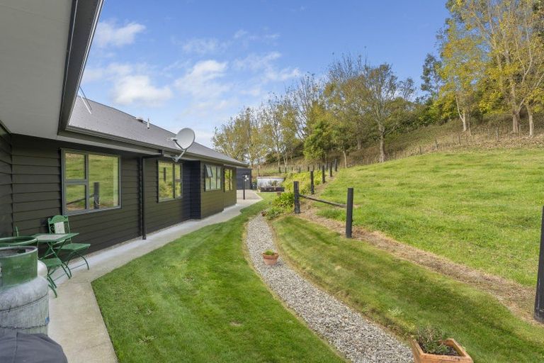 Photo of property in 16 Kaitawa Road, Pahiatua, 4981