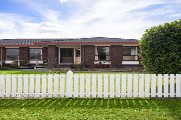 Photo of property in 12 Jasmine Avenue, Dinsdale, Hamilton, 3204