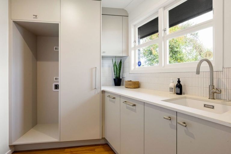 Photo of property in 61 Casey Avenue, Fairfield, Hamilton, 3214