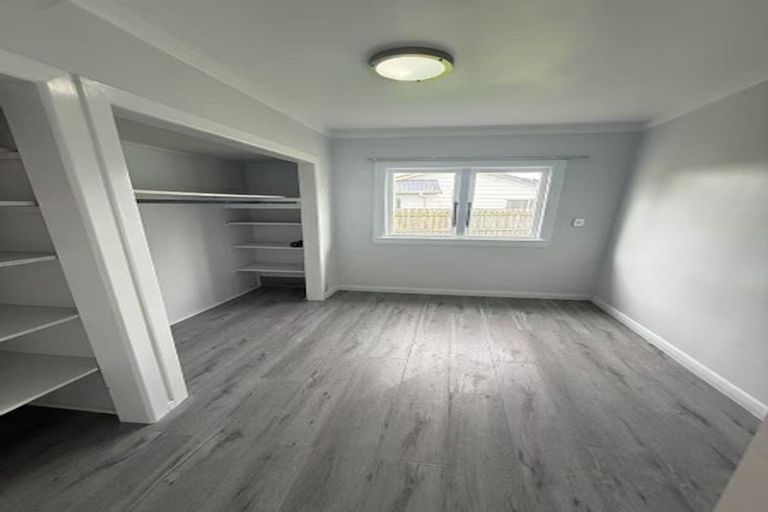 Photo of property in 147 Bruce Mclaren Road, Henderson, Auckland, 0612