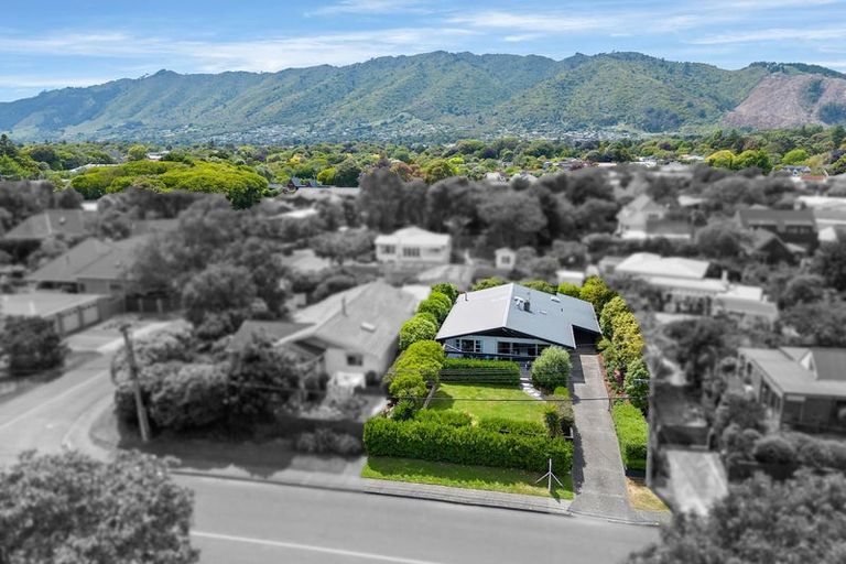 Photo of property in 7 Ngarara Road, Waikanae, 5036