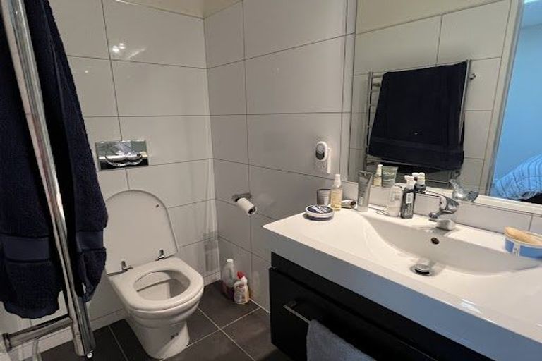 Photo of property in 25u1 Home Street, Mount Victoria, Wellington, 6011