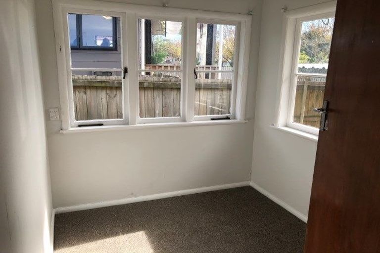 Photo of property in 3 Olwyn Terrace, Dinsdale, Hamilton, 3204