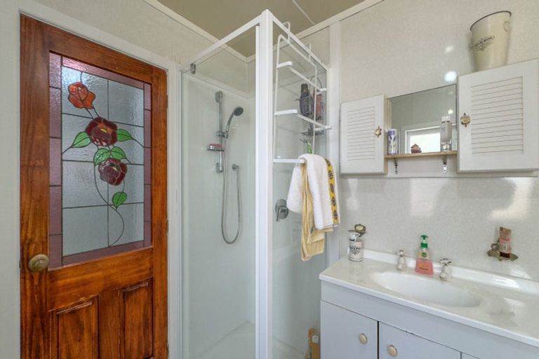 Photo of property in 102 Karaka Road, Thames, 3500