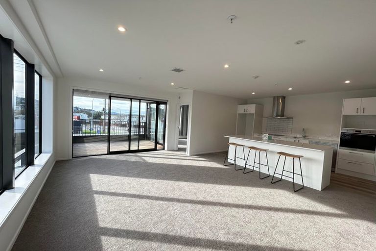 Photo of property in 201/2u Onepu Road, Kilbirnie, Wellington, 6022