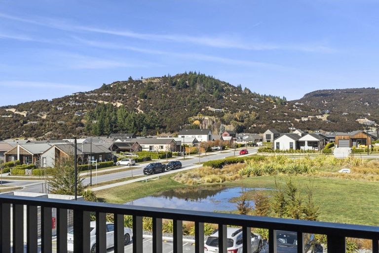Photo of property in 10/7 Northlake Drive, Wanaka, 9305