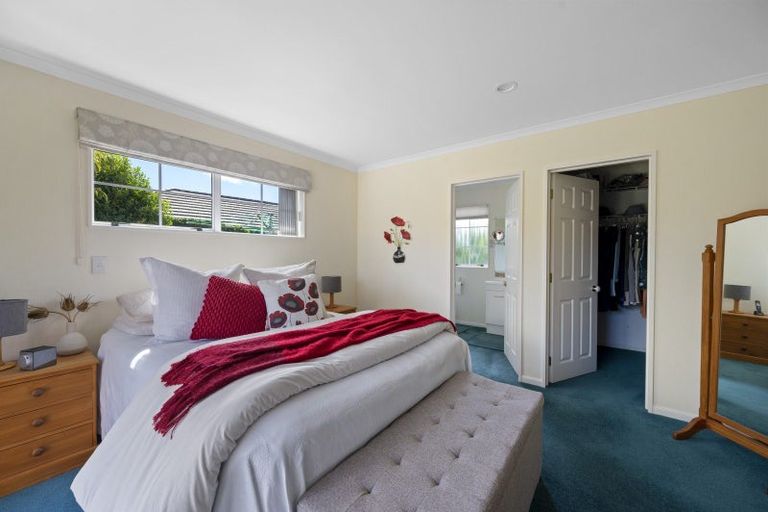 Photo of property in 3 Claridge Place, Taradale, Napier, 4112