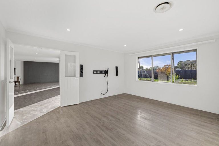 Photo of property in 45 Karioitahi Road, Waiuku, 2683