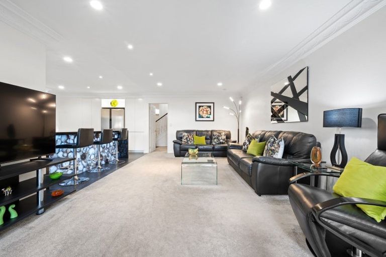 Photo of property in 15 Burnaston Court, Dannemora, Auckland, 2016