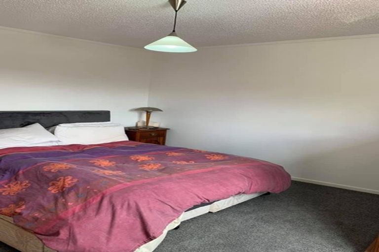 Photo of property in 9/2 Burdendale Grove, Churton Park, Wellington, 6037