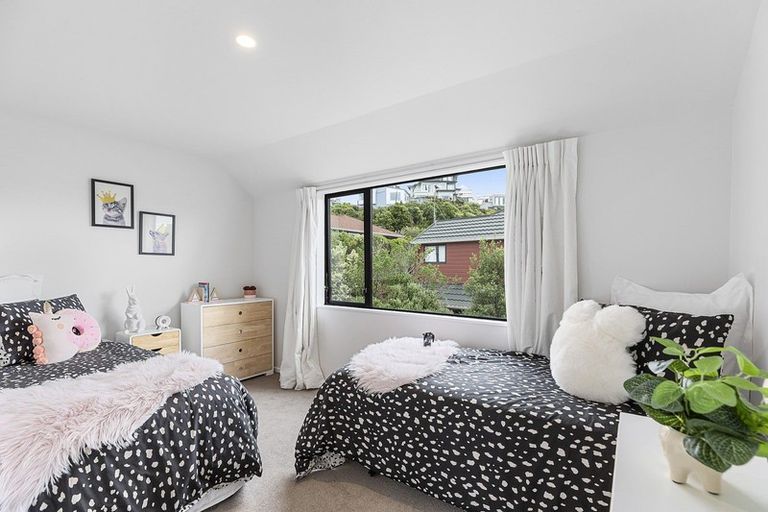 Photo of property in 5 Shastri Terrace, Khandallah, Wellington, 6035