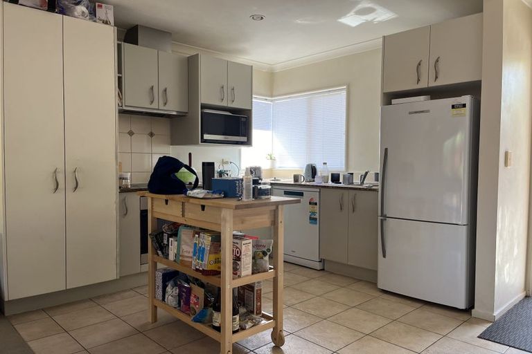 Photo of property in 9 Ballyroney Place, East Tamaki, Auckland, 2013