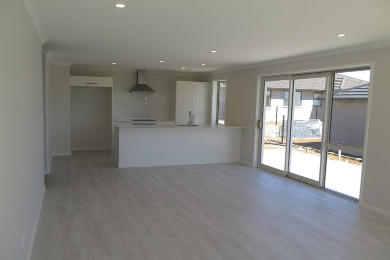 Photo of property in 8 Nottingham Road, Omokoroa, 3114