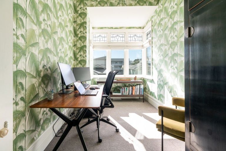 Photo of property in 54 Majoribanks Street, Mount Victoria, Wellington, 6011