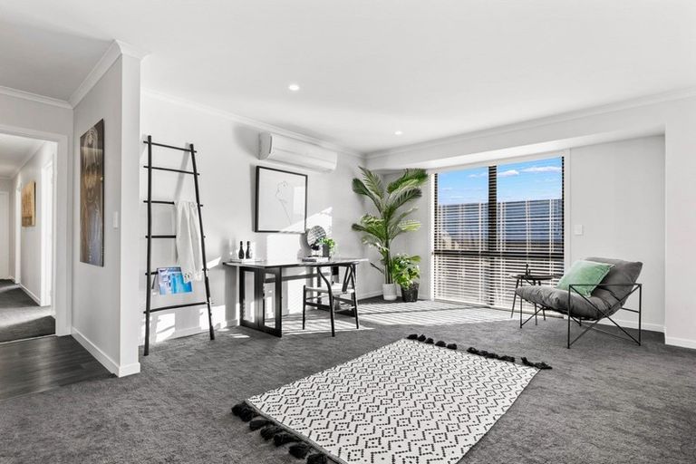 Photo of property in 318 Lakes Boulevard, Pyes Pa, Tauranga, 3112