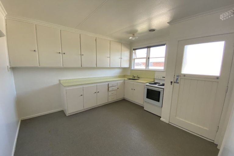 Photo of property in 4/93 Ruahine Street, Roslyn, Palmerston North, 4414