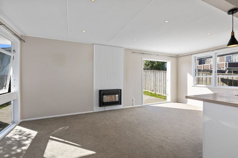 Photo of property in 17 Moult Street, Titahi Bay, Porirua, 5022