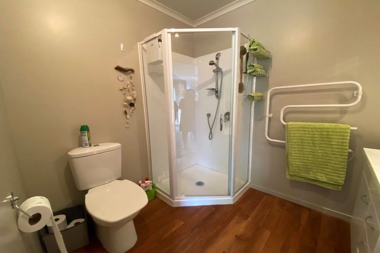 Photo of property in 10-10a Coromandel Street, Wanaka, 9305