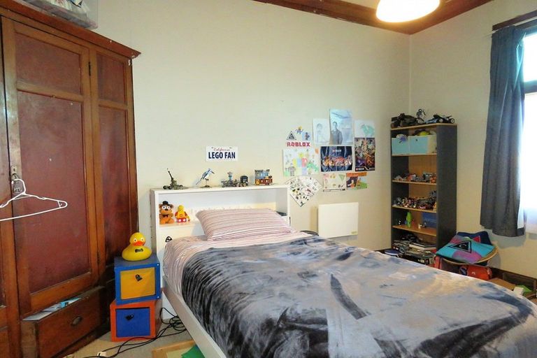 Photo of property in 26 Brougham Street, Westport, 7825