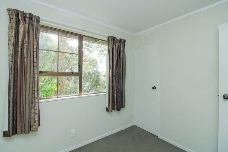 Photo of property in 67b Thurleigh Grove, Karori, Wellington, 6012