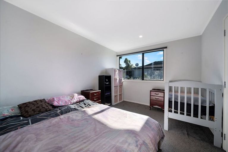 Photo of property in 174 Solar Road, Glen Eden, Auckland, 0602